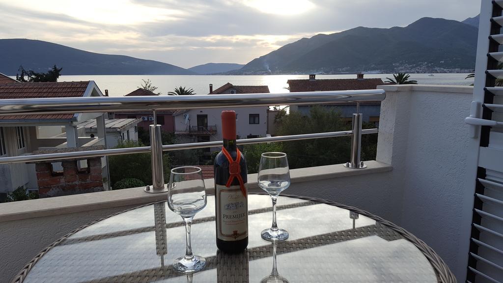 Apartment Milas Tivat Exteriör bild