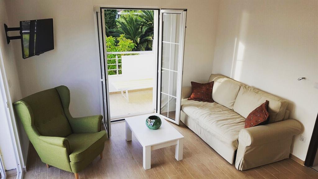 Apartment Milas Tivat Exteriör bild